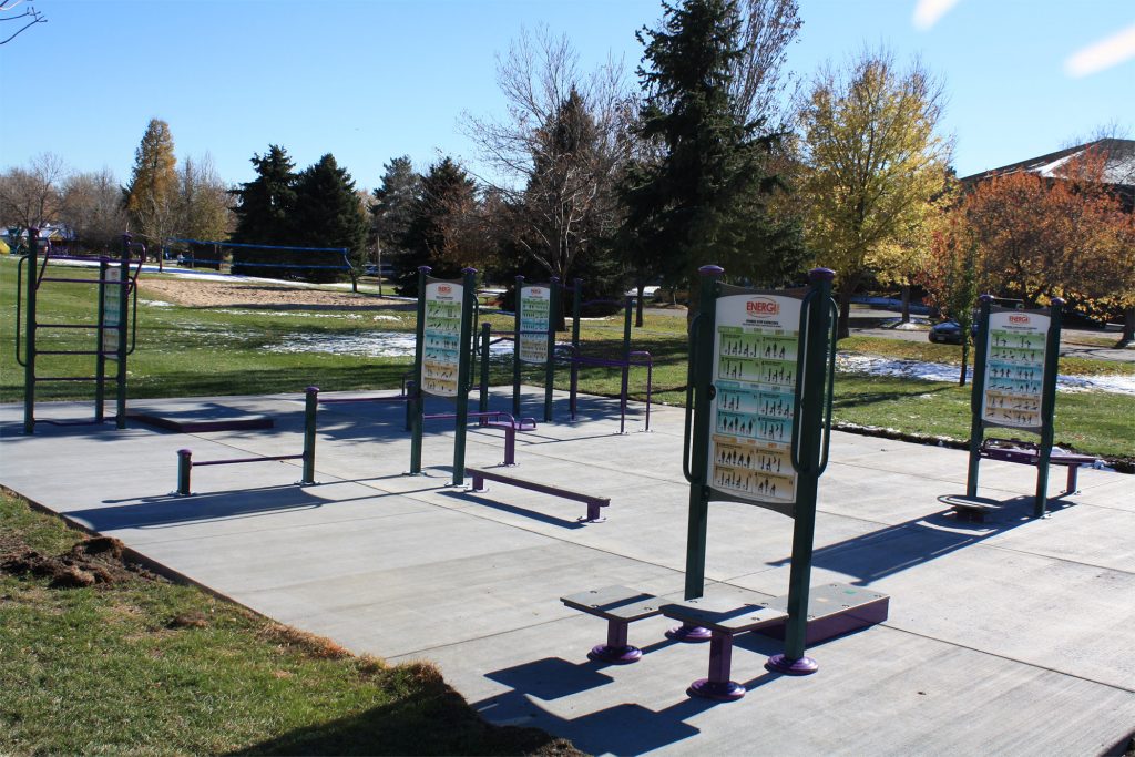 Applewood-Park-fitness-stations