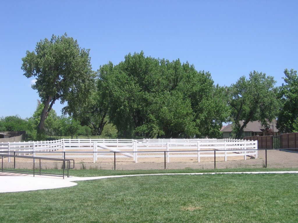 Crestview-Park-equestrian-arena